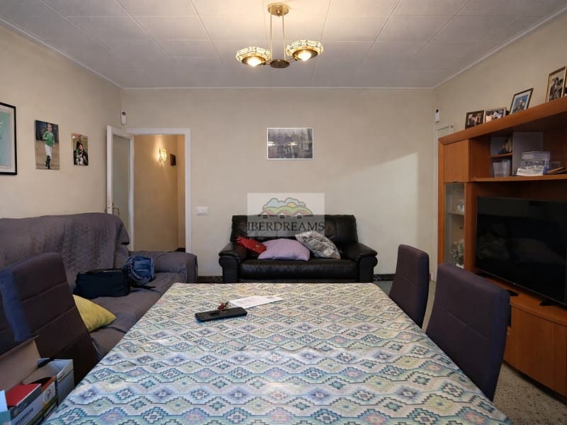 3 bedroom Townhouse for sale in Montcada i Reixac with garage - € 398,179 (Ref: 9488462)