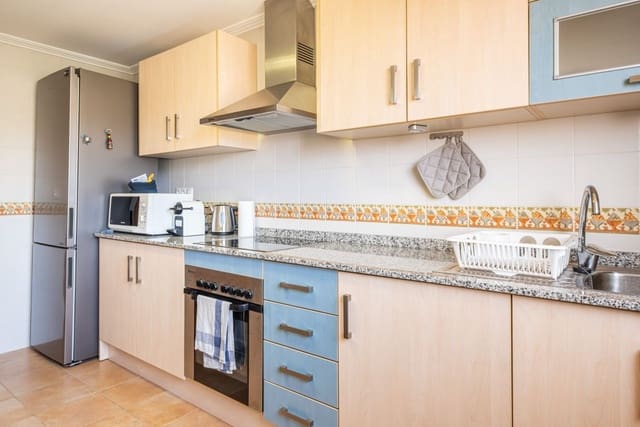 3 bedroom Flat for sale in Cala d'Or, El Campello - € 260,000 (Ref: 9253645)