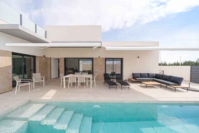 Chalet de 3 habitaciones en Daya Nueva en venta con piscina - 375.000 € (Ref: 9707895)