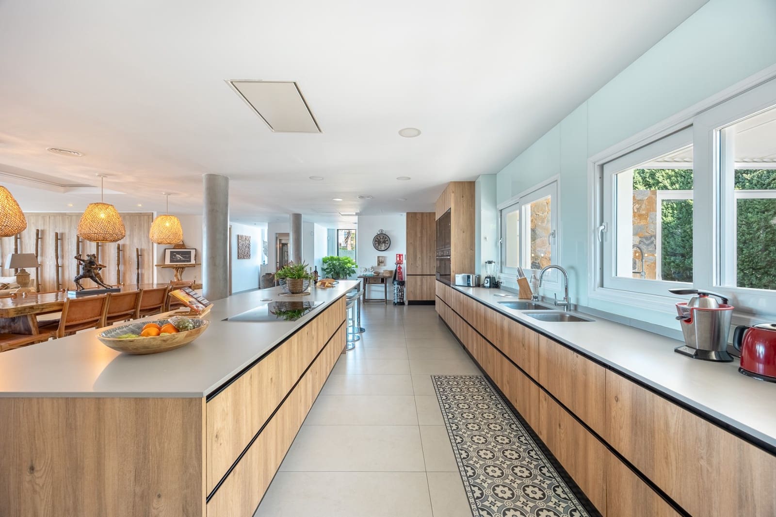 6 sypialnia Willa na sprzedaż w Montiboli z basenem garażem - 3 200 000 € (Ref: 9753698)