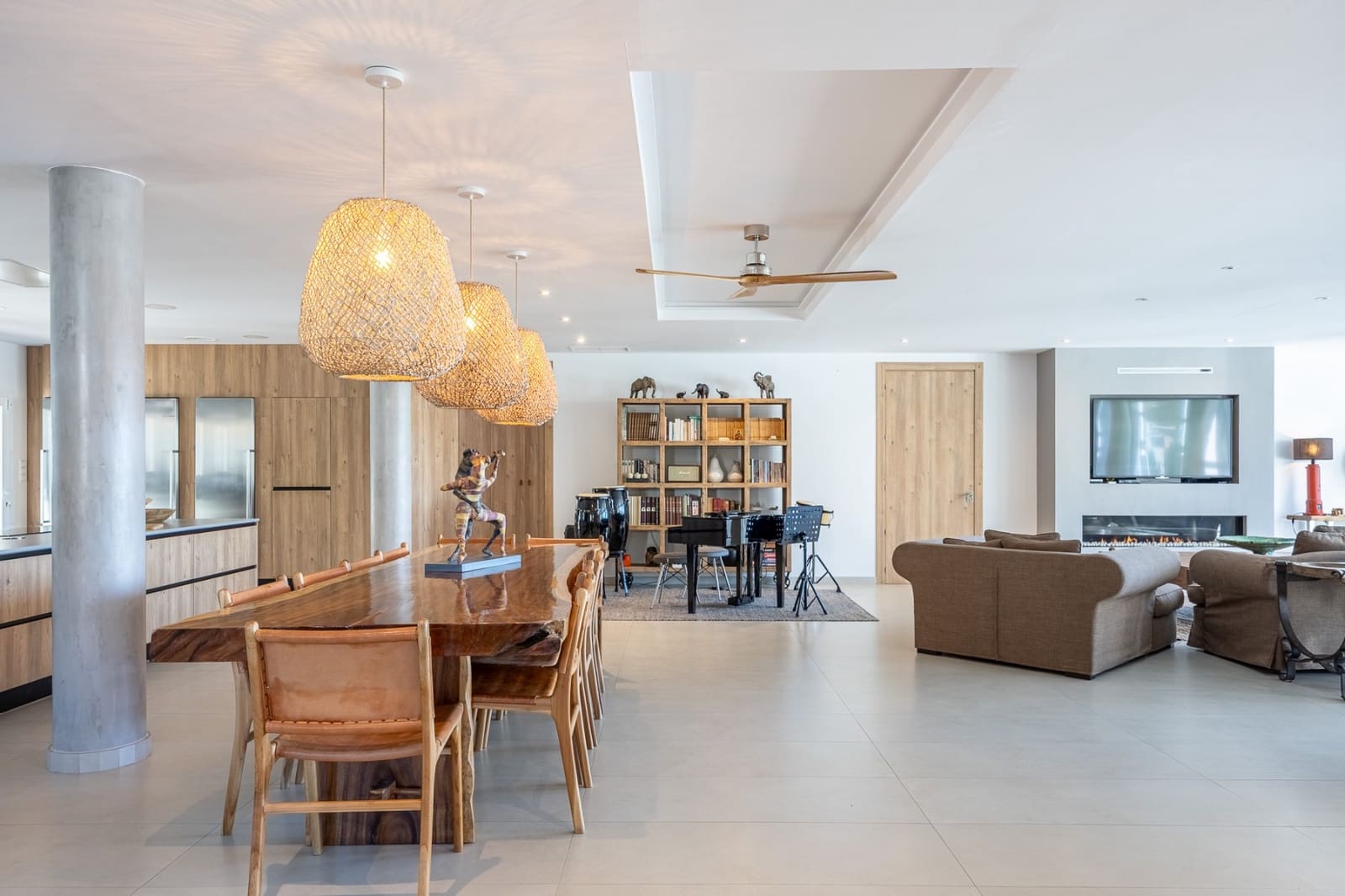 6 sypialnia Willa na sprzedaż w Montiboli z basenem garażem - 3 200 000 € (Ref: 9753698)