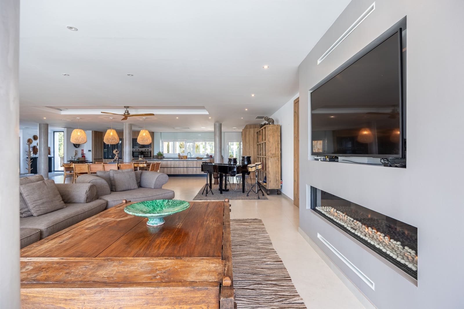 6 sypialnia Willa na sprzedaż w Montiboli z basenem garażem - 3 200 000 € (Ref: 9753698)