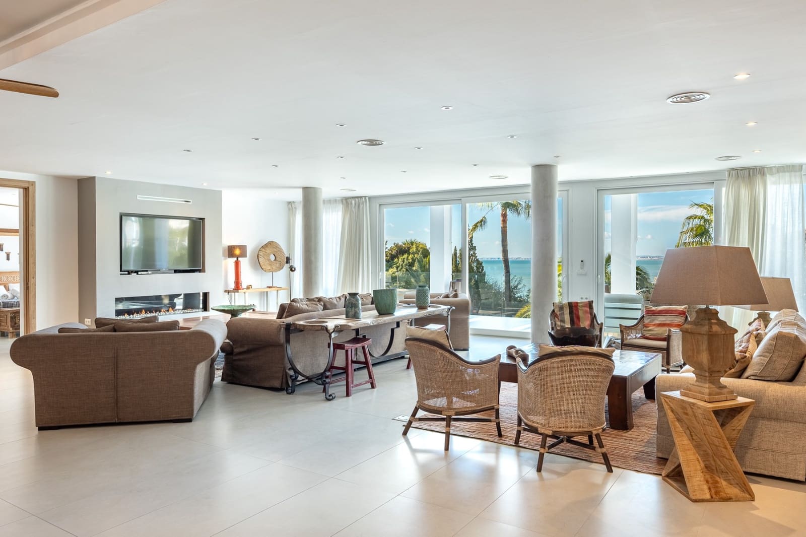 6 sypialnia Willa na sprzedaż w Montiboli z basenem garażem - 3 200 000 € (Ref: 9753698)