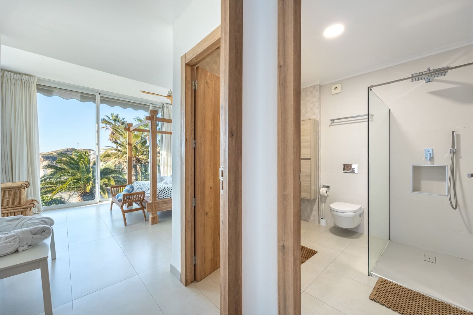 6 sypialnia Willa na sprzedaż w Montiboli z basenem garażem - 3 200 000 € (Ref: 9753698)