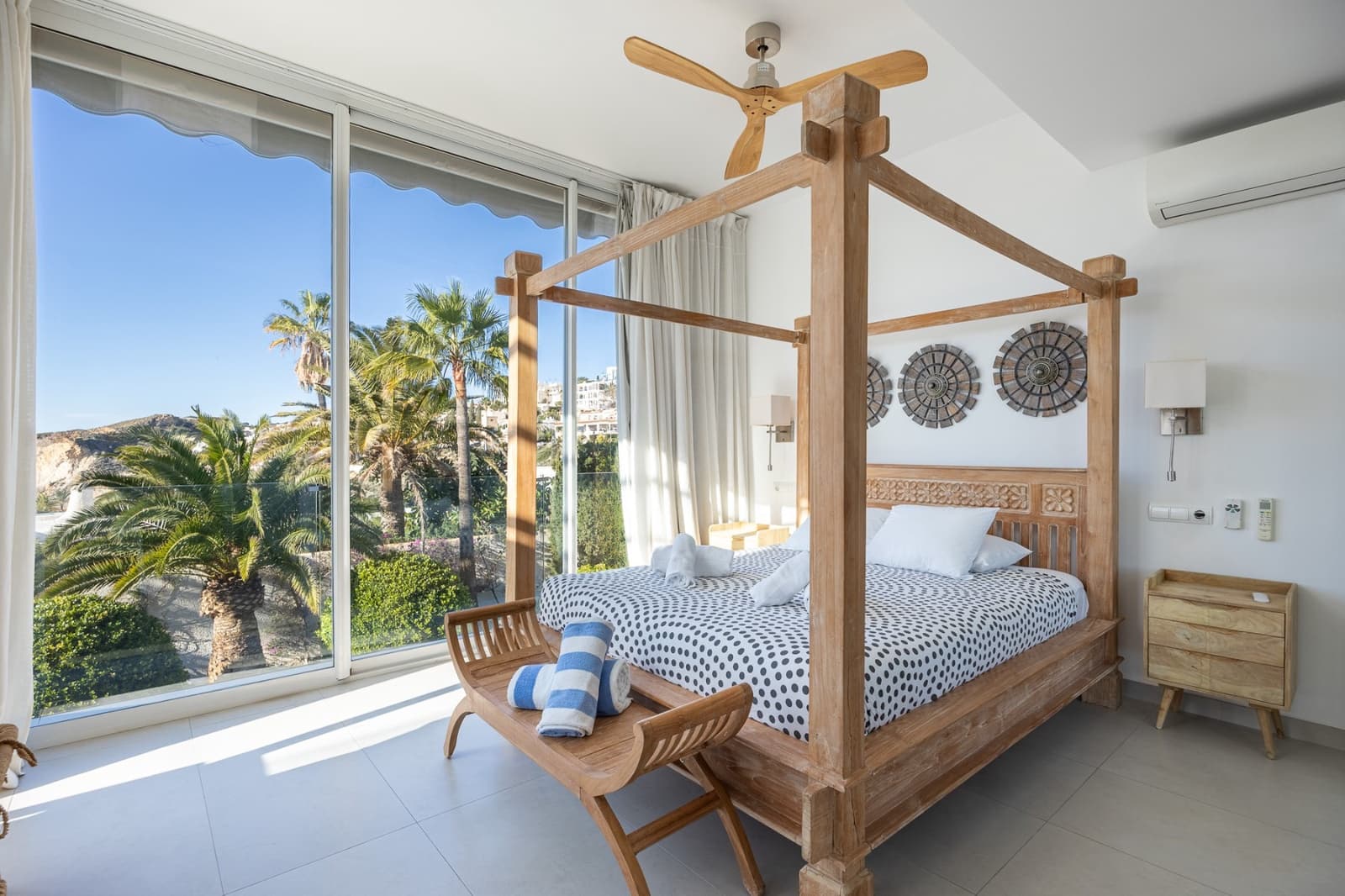 6 sypialnia Willa na sprzedaż w Montiboli z basenem garażem - 3 200 000 € (Ref: 9753698)