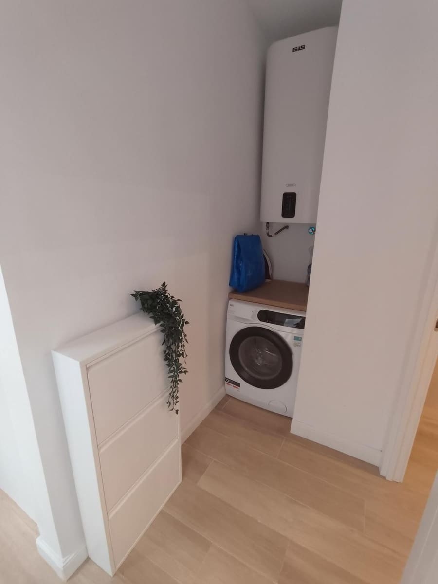 2 bedroom Flat for rent in Rocafort - € 1,600 (Ref: 10145740)