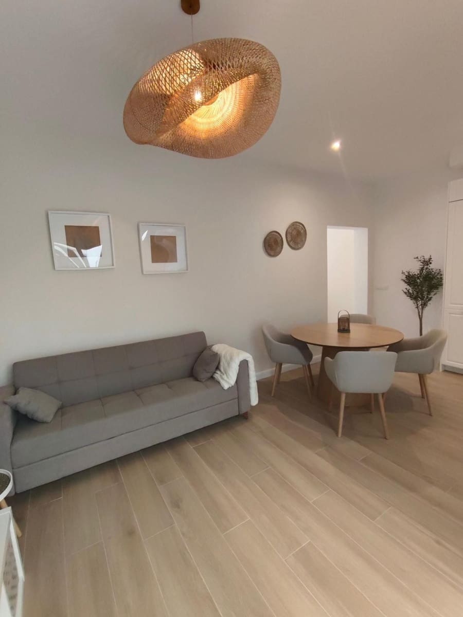 2 bedroom Flat for rent in Rocafort - € 1,600 (Ref: 10145740)