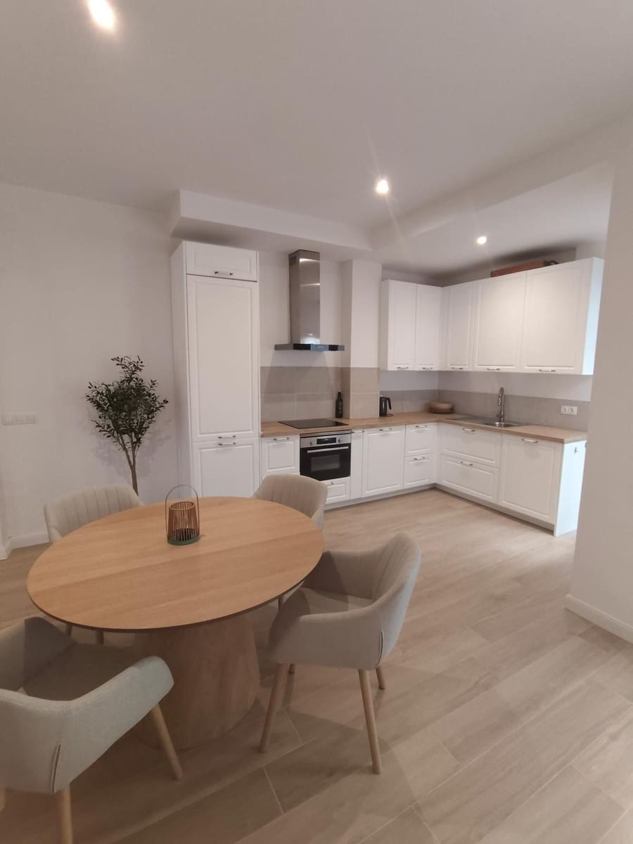 2 bedroom Flat for rent in Rocafort - € 1,600 (Ref: 10145740)