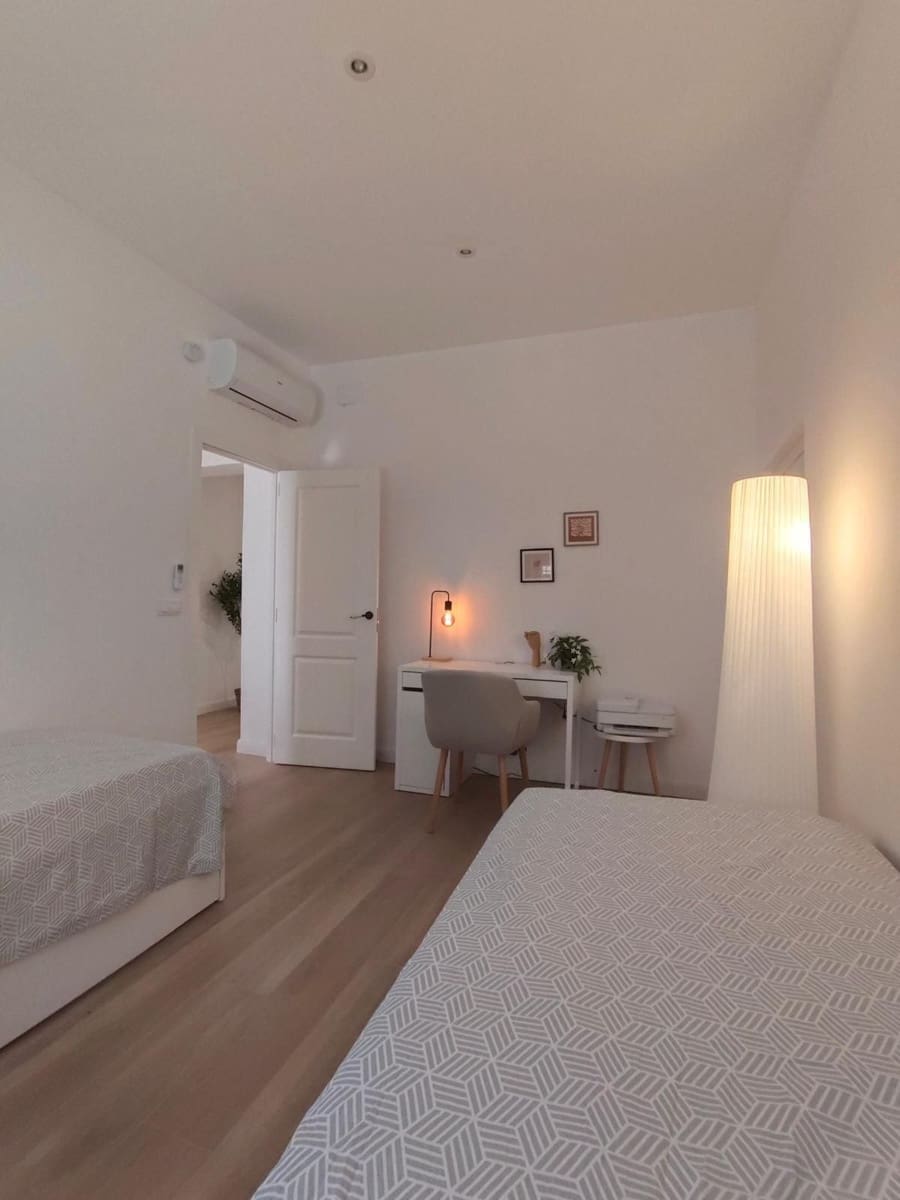 2 bedroom Flat for rent in Rocafort - € 1,600 (Ref: 10145740)