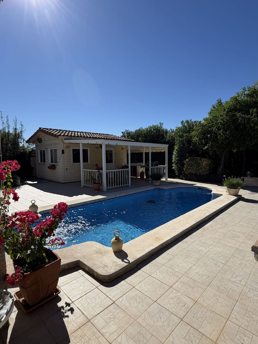 3 bedroom Villa for sale in Olocau with pool garage - € 375,000 (Ref: 10184185)