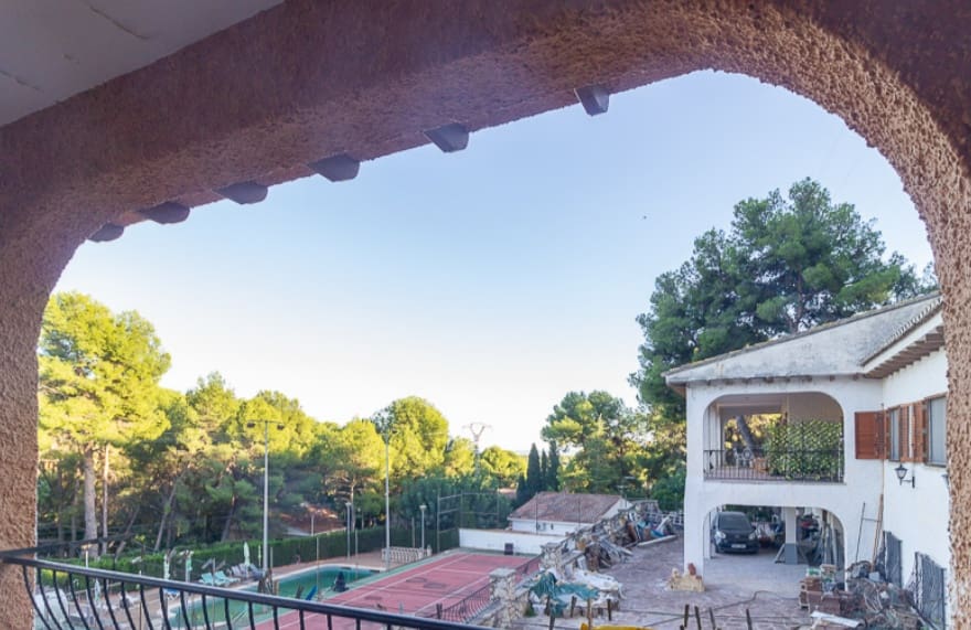 8 soverom Villa til salgs i Naquera med svømmebasseng garasje - € 398 000 (Ref: 8015744)