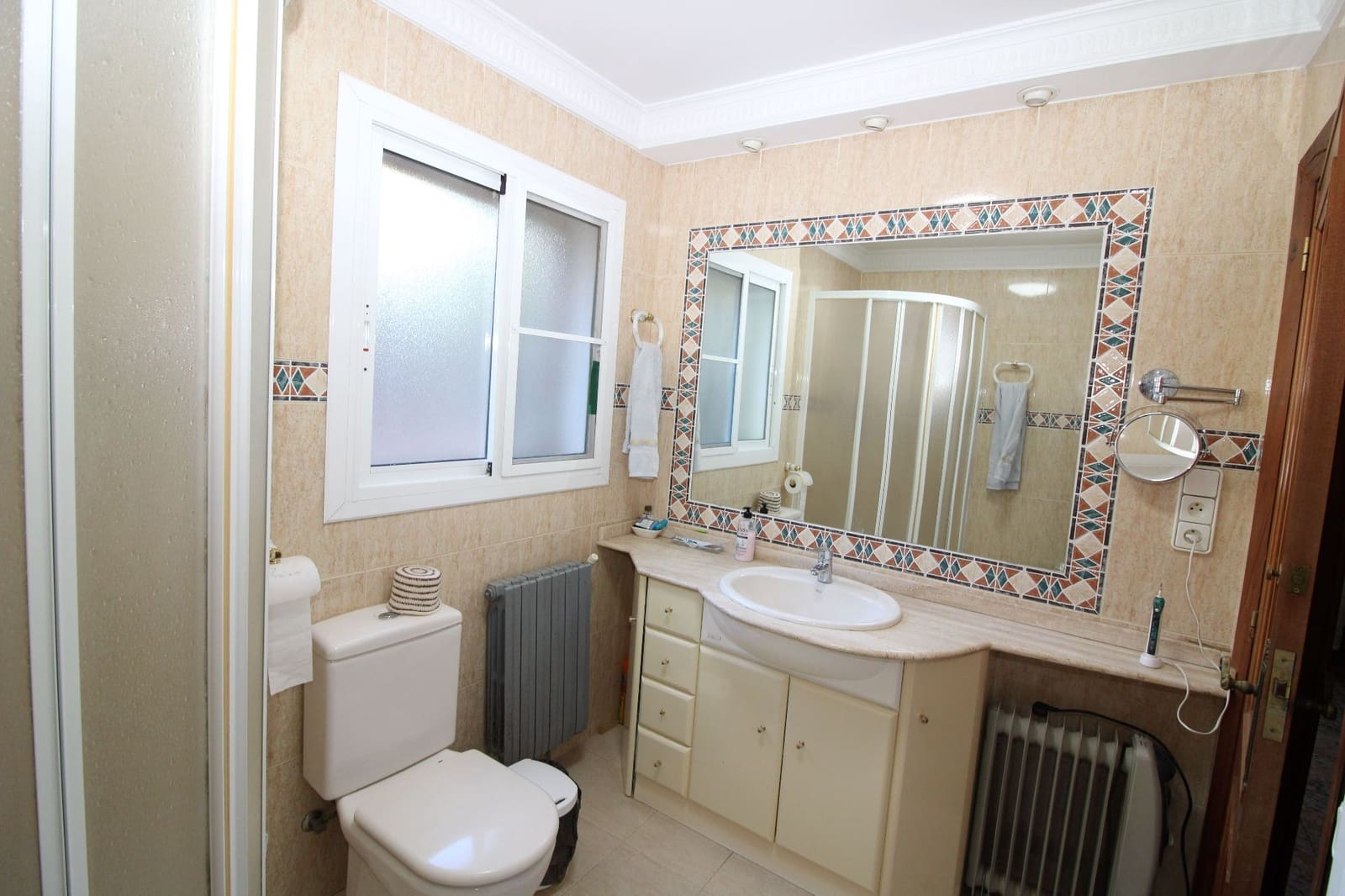 8 soverom Villa til salgs i Naquera med svømmebasseng garasje - € 398 000 (Ref: 8015744)