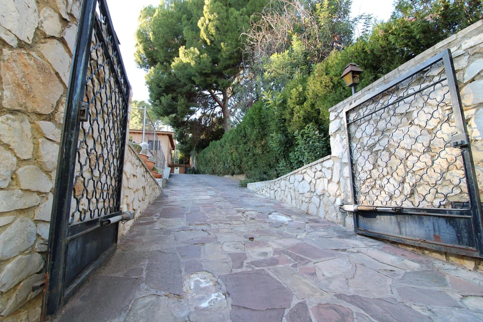 8 soverom Villa til salgs i Naquera med svømmebasseng garasje - € 398 000 (Ref: 8015744)