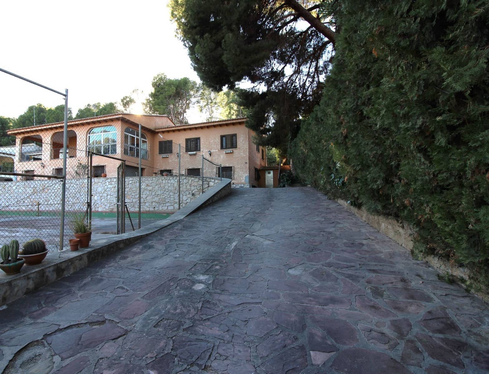 8 soverom Villa til salgs i Naquera med svømmebasseng garasje - € 398 000 (Ref: 8015744)