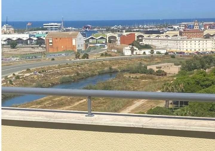 3 soveværelse Byhus til salg i Valencia by med garage - € 560.000 (Ref: 9177647)