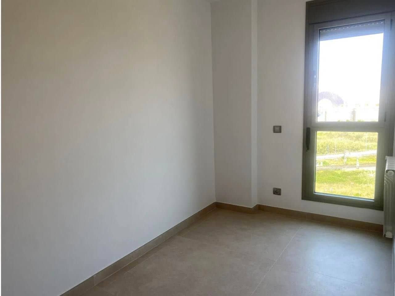 4 makuuhuone Asunto myytävänä paikassa Valencia kaupunki mukana uima-altaan 
autotalli - 548 000 € (Ref: 9177648)