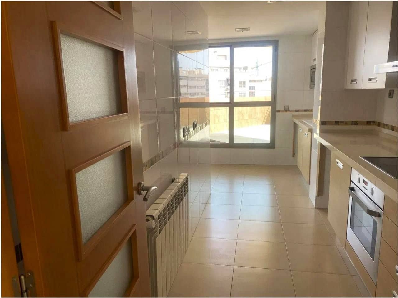 4 makuuhuone Asunto myytävänä paikassa Valencia kaupunki mukana uima-altaan 
autotalli - 548 000 € (Ref: 9177648)