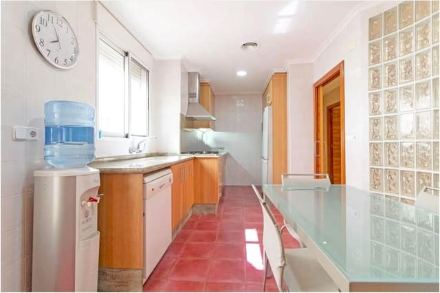 5 bedroom Villa for sale in Llíria with garage - € 349,000 (Ref: 9180788)