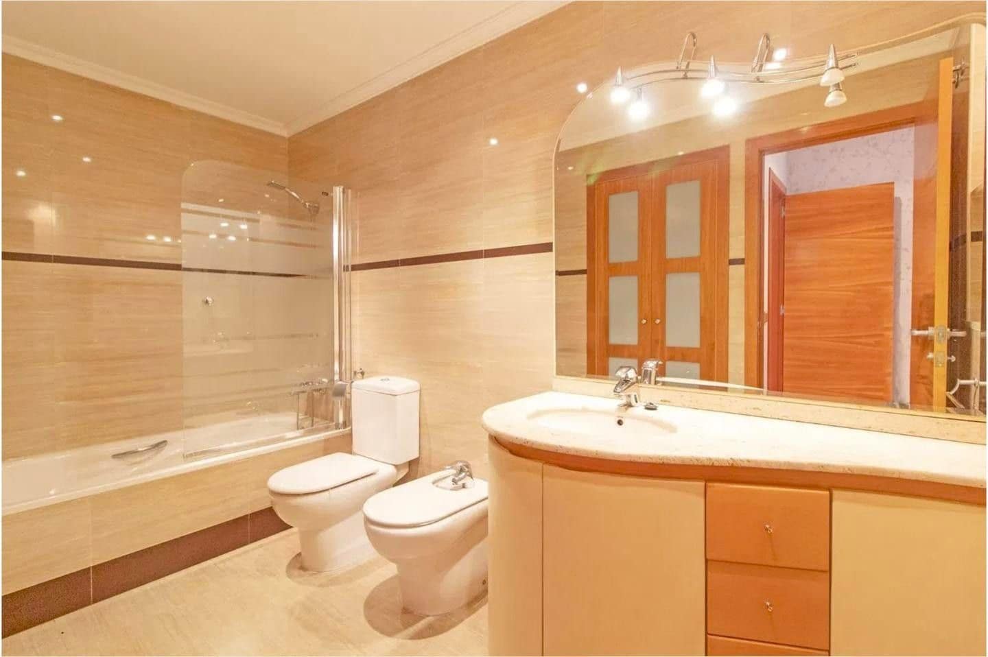 5 soveværelse Villa til salg i Lliria med garage - € 349.000 (Ref: 9180788)