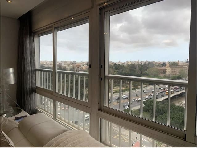 3 slaapkamer Flat te koop in Valencia stad - € 560.000 (Ref: 9183273)