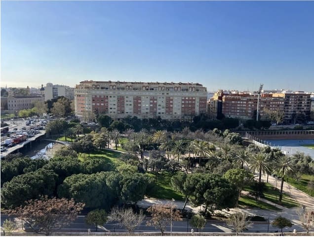 3 slaapkamer Flat te koop in Valencia stad - € 560.000 (Ref: 9183273)