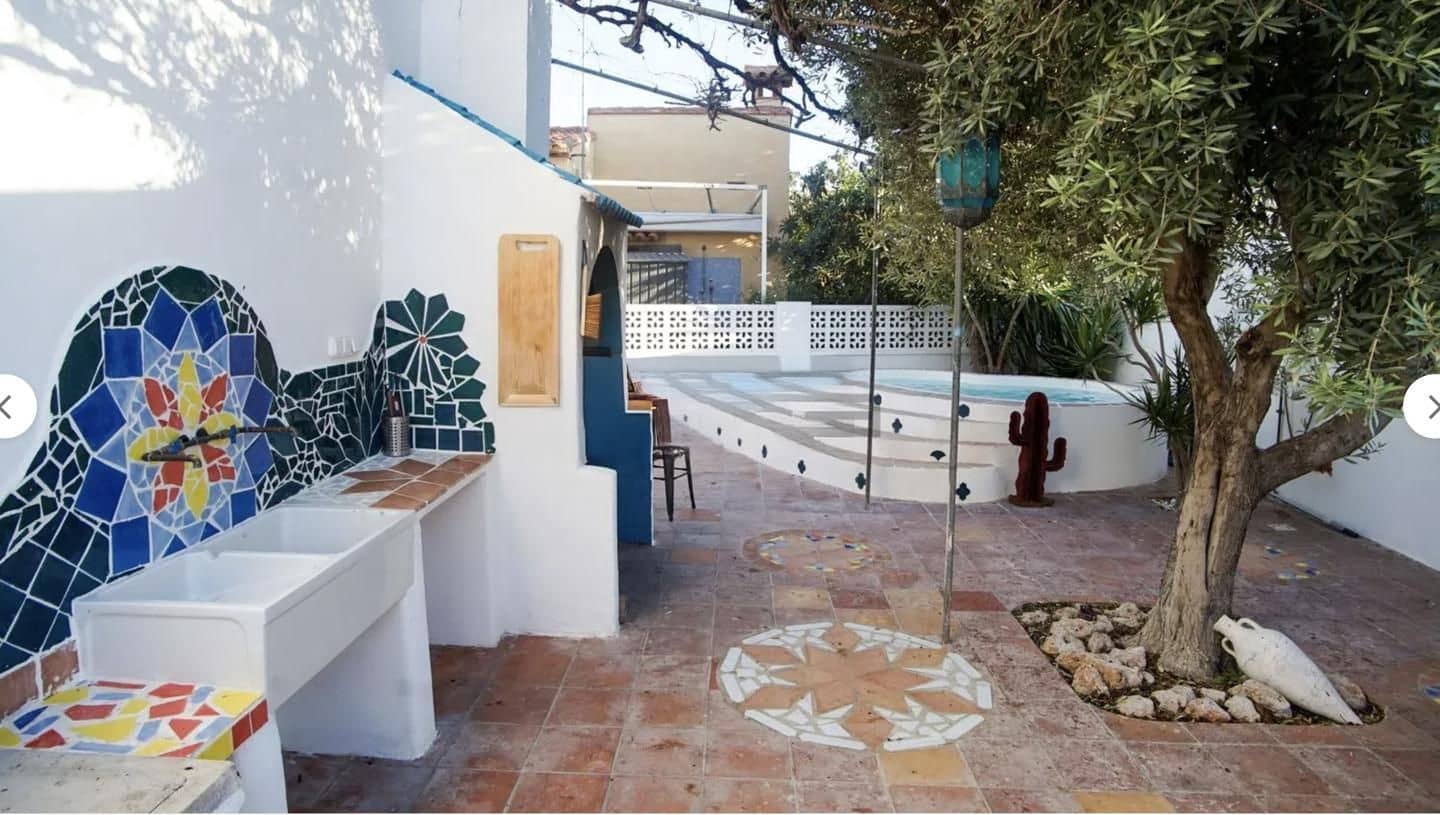 5 soverom Villa til salgs i Oliva med svømmebasseng - € 730 000 (Ref: 9189573)