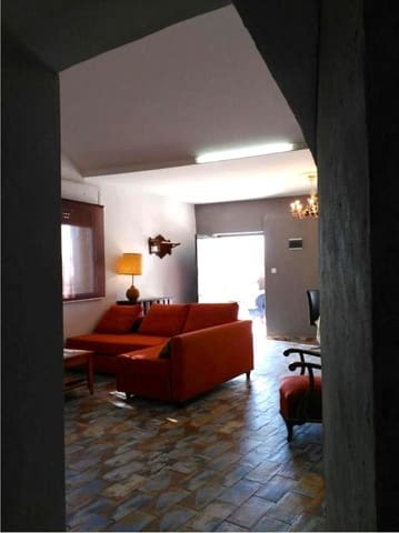 9 Zimmer Villa zu verkaufen in Chulilla mit Garage - 260.000 € (Ref: 9189574)