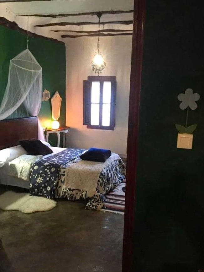 9 soveværelse Villa til salg i Chulilla med garage - € 260.000 (Ref: 9189574)