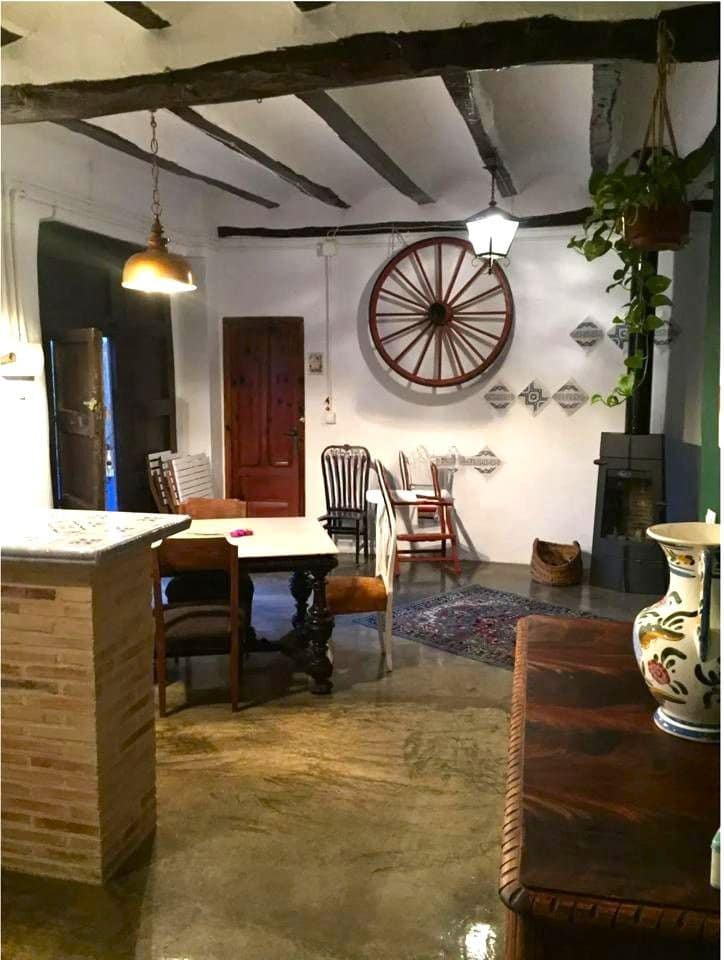 9 soveværelse Villa til salg i Chulilla med garage - € 260.000 (Ref: 9189574)