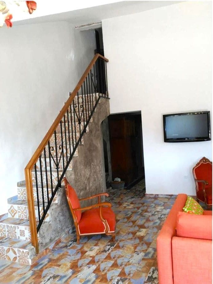 9 soveværelse Villa til salg i Chulilla med garage - € 260.000 (Ref: 9189574)