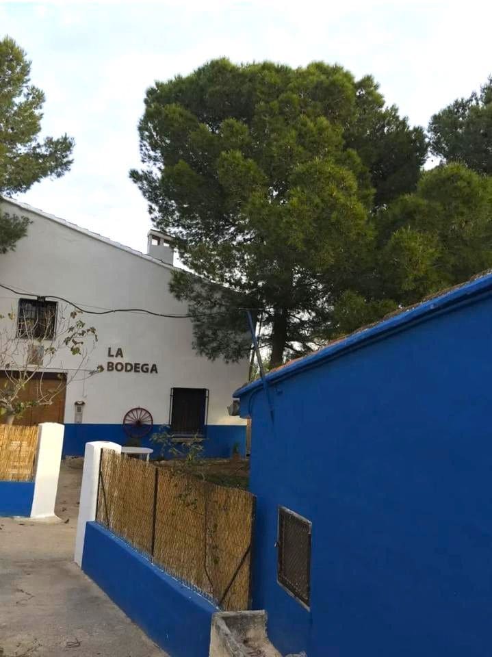 9 soveværelse Villa til salg i Chulilla med garage - € 260.000 (Ref: 9189574)