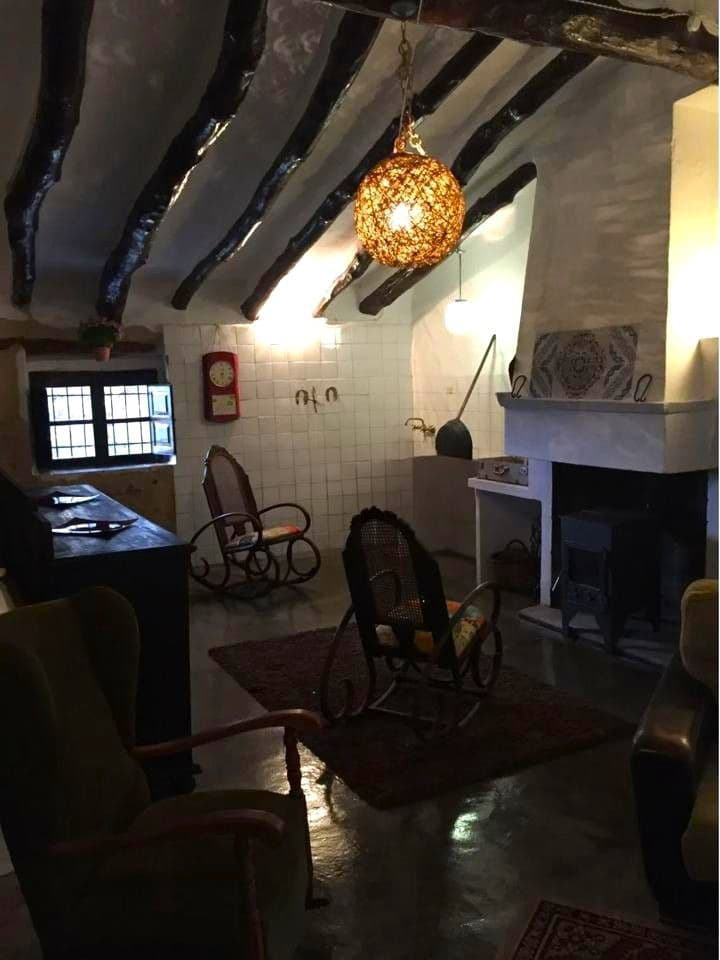 9 soveværelse Villa til salg i Chulilla med garage - € 260.000 (Ref: 9189574)