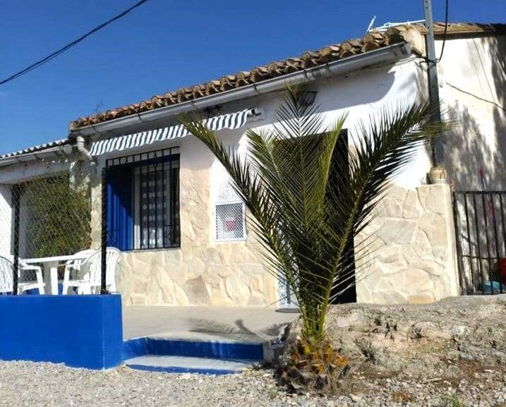 9 soveværelse Villa til salg i Chulilla med garage - € 260.000 (Ref: 9189574)