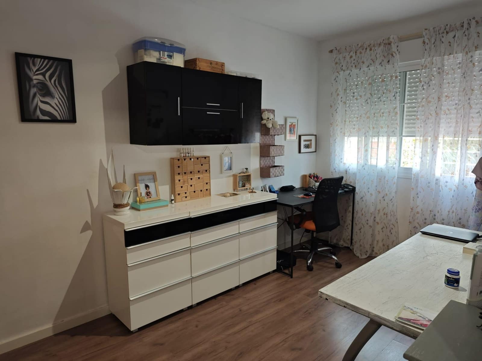 3 soveværelse Semi-Rækkehus til salg i La Pobla de Vallbona med swimmingpool garage - € 328.900 (Ref: 9208074)