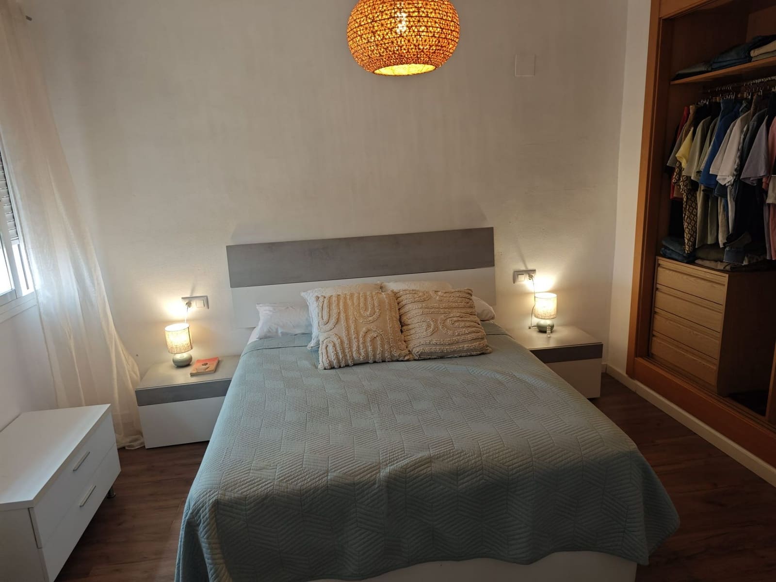 3 soveværelse Semi-Rækkehus til salg i La Pobla de Vallbona med swimmingpool garage - € 328.900 (Ref: 9208074)