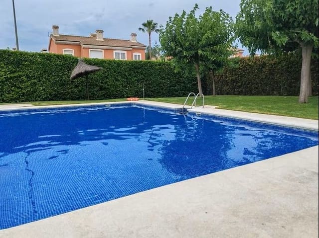 3 Zimmer Doppelhaus zu verkaufen in La Pobla de Vallbona mit Pool Garage - 328.900 € (Ref: 9208074)