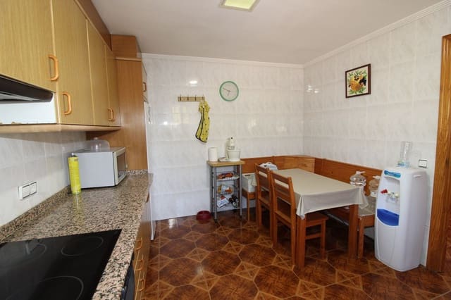 6 bedroom Villa for sale in Llíria with pool garage - € 220,000 (Ref: 9232276)