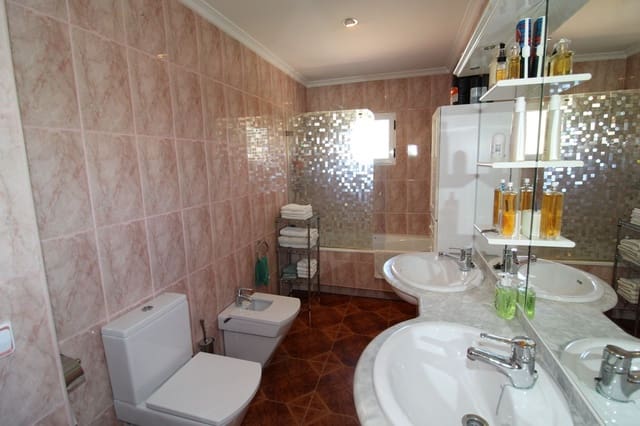 6 bedroom Villa for sale in Llíria with pool garage - € 220,000 (Ref: 9232276)