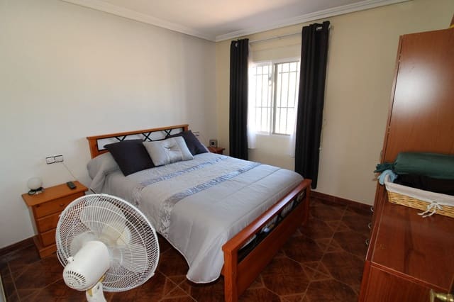 6 bedroom Villa for sale in Llíria with pool garage - € 220,000 (Ref: 9232276)