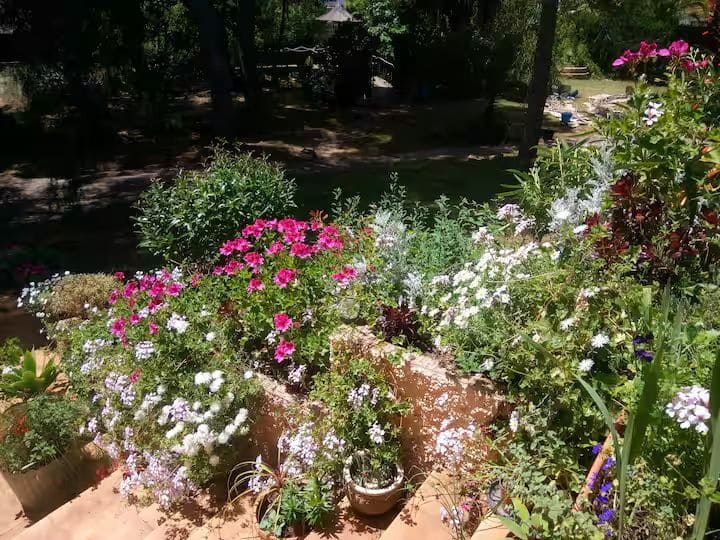 9 bedroom Villa for sale in Serra with pool garage - € 449,000 (Ref: 9433054)