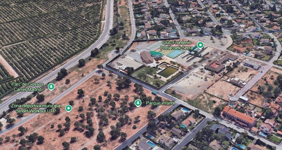 9 bedroom Villa for sale in Serra with pool garage - € 449,000 (Ref: 9433054)