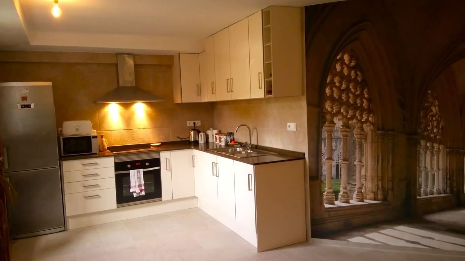 9 bedroom Villa for sale in Serra with pool garage - € 449,000 (Ref: 9433054)