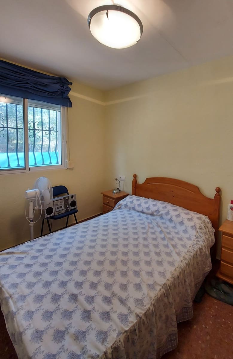 5 bedroom Villa for sale in Olocau with pool garage - € 450,000 (Ref: 9478548)