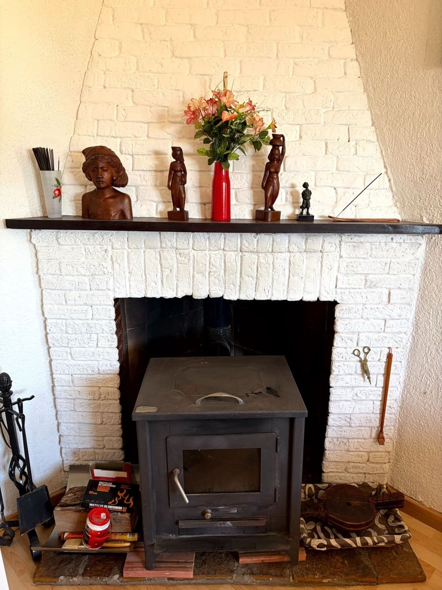 3 bedroom Villa for sale in Pedralba with pool garage - € 210,000 (Ref: 9711075)