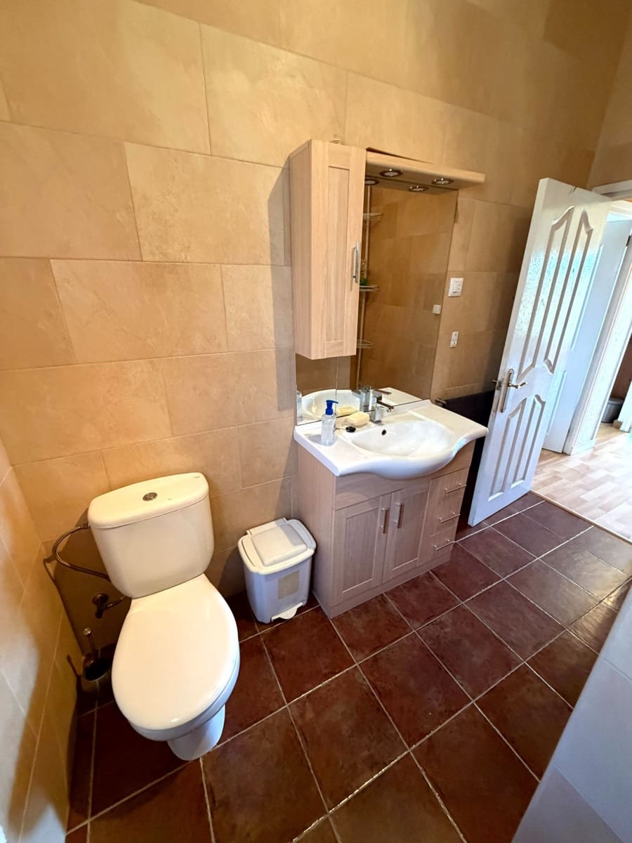 3 bedroom Villa for sale in Pedralba with pool garage - € 210,000 (Ref: 9711075)