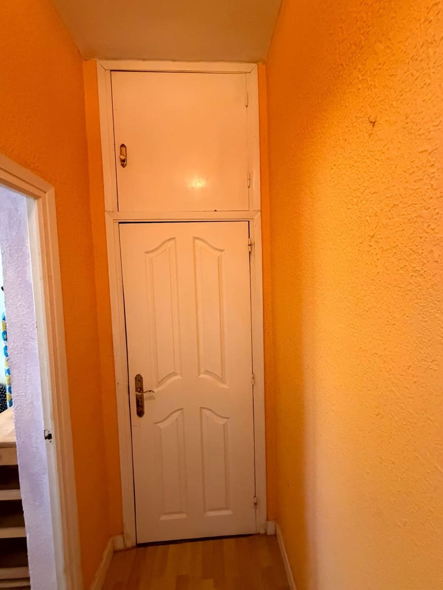 3 bedroom Villa for sale in Pedralba with pool garage - € 210,000 (Ref: 9711075)