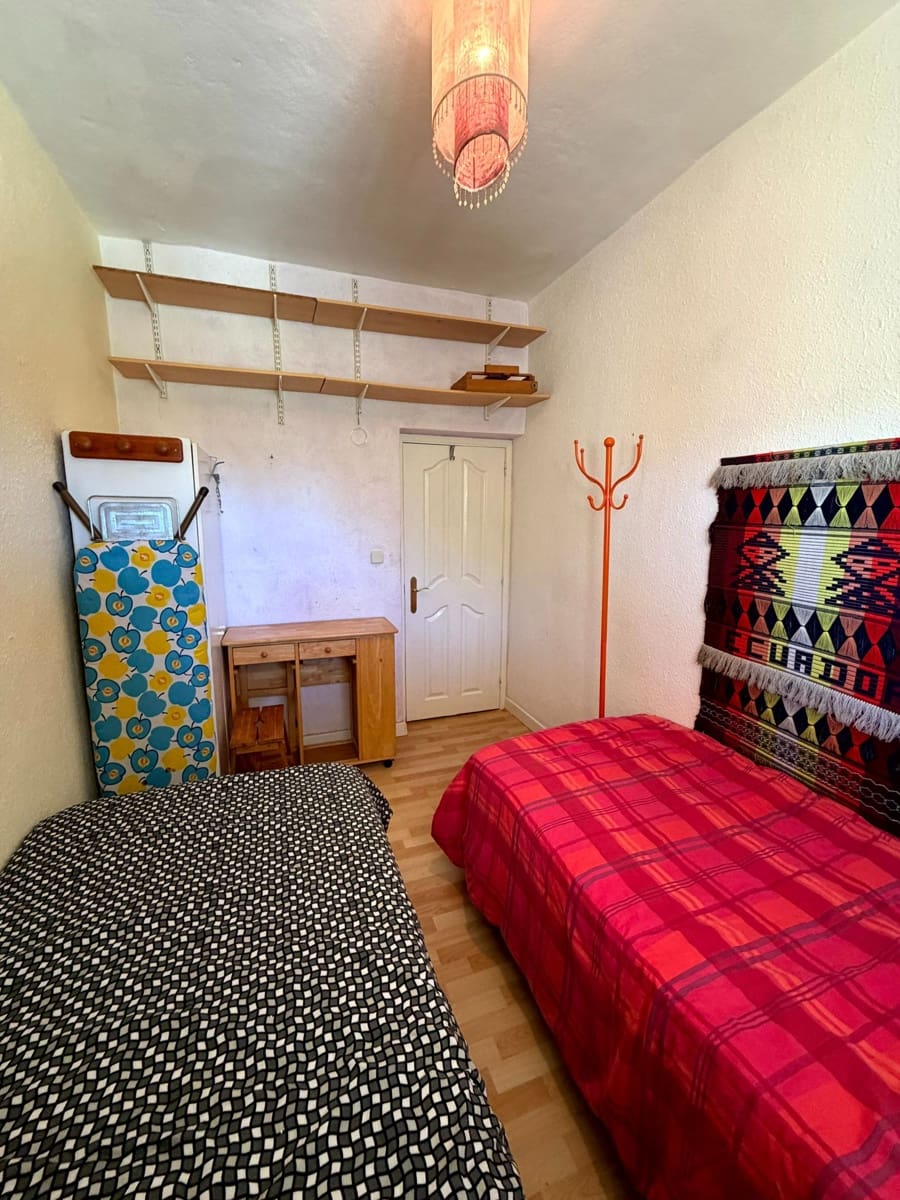 3 bedroom Villa for sale in Pedralba with pool garage - € 210,000 (Ref: 9711075)