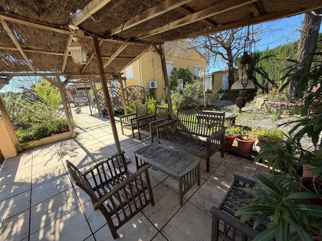 3 chambre Villa/Maison à vendre à Pedralba avec piscine garage - 210 000 € (Ref: 9711075)