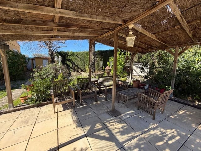 3 chambre Villa/Maison à vendre à Pedralba avec piscine garage - 210 000 € (Ref: 9711075)