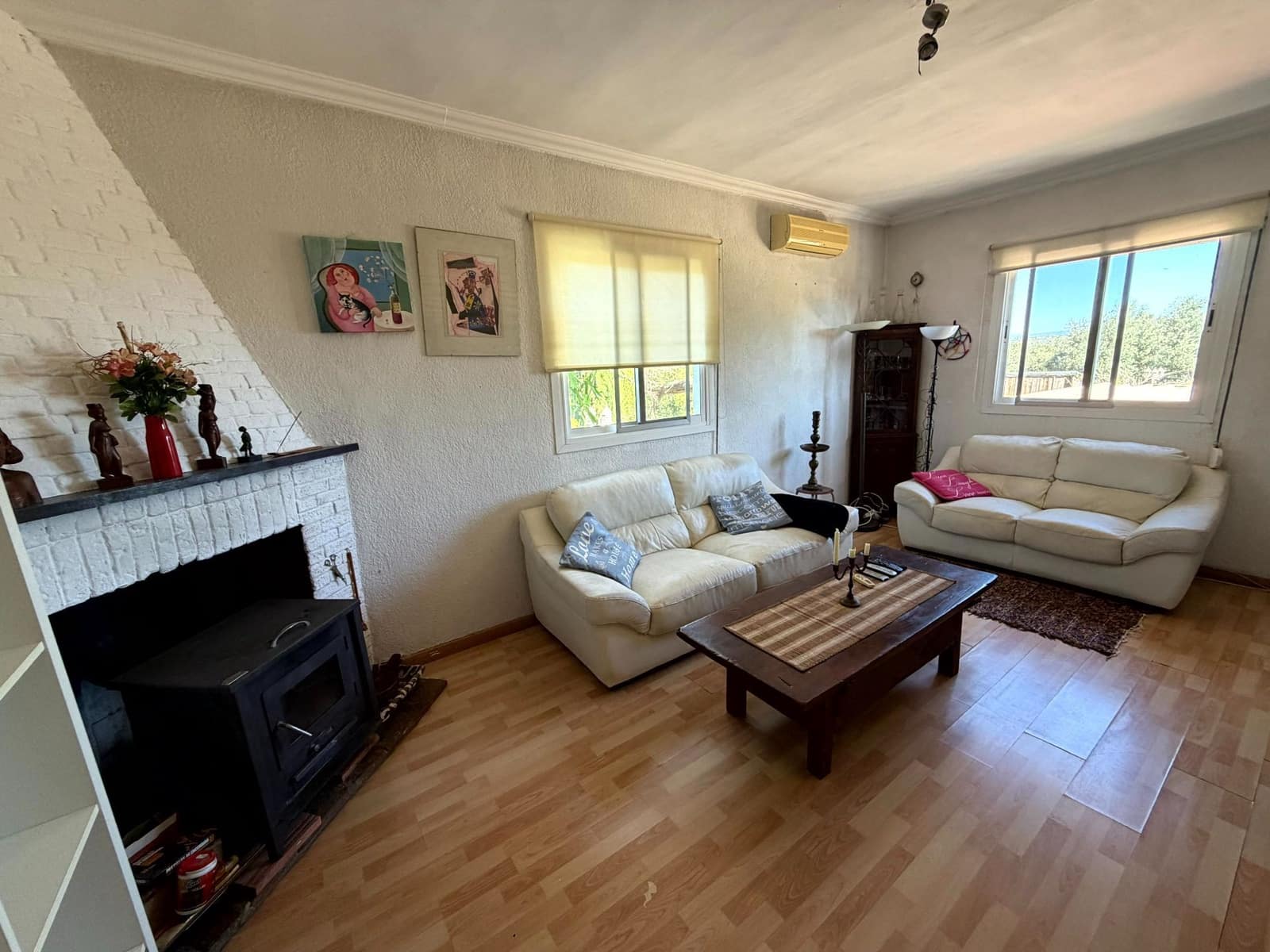 3 bedroom Villa for sale in Pedralba with pool garage - € 210,000 (Ref: 9711075)